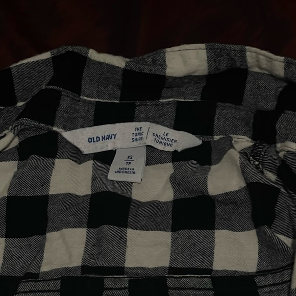 Black and White Plaid Button-up Shirt - Picture 2 of 4